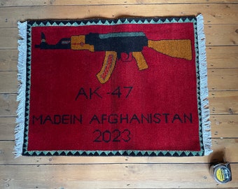 710• Tappeto di guerra afghano autentico di ottima fattura, 63x64 cm