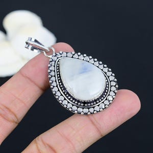 Pendentif pierre de lune arc-en-ciel : larme en argent sterling 925 faite main