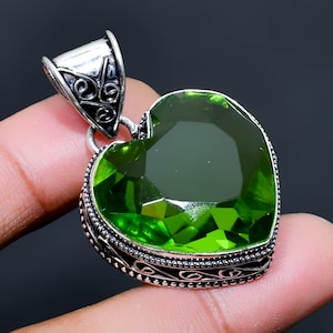 Peridot Herz Anhänger 925 Sterling Silber Anhänger Peridot Herz Edelstein Handmade Anhänger Designer Silber Anhänger Geschenk zum Jahrestag