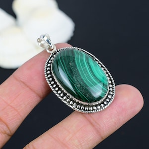 Beau pendentif en malachite Pendentif en argent sterling 925 de forme ovale, pierre précieuse de malachite, pendentif fait main, pendentif en argent, cadeau d'anniversaire