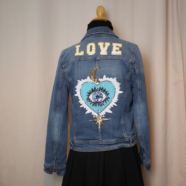 Veste en jeans customisée Love