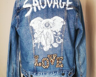 Giacca Levi's vintage personalizzata con il dipinto originale dell'elefante dell'amore selvaggio