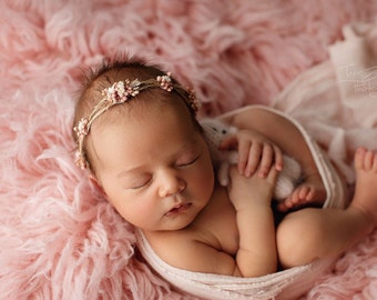 Cute delicate light pink baby headband with small natural flowers and greenery , baby wreath, star tieback, photoshoot prop, newborn halo