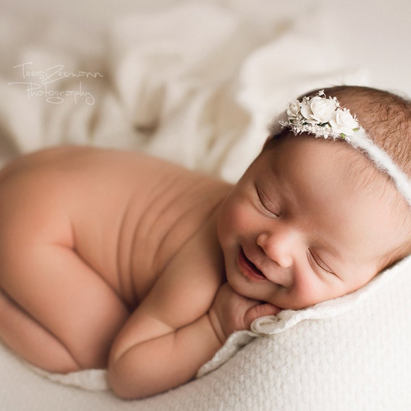 Newborn flower headband, white baby flower halo, girl flower crown,newborn photography,prop,photoshoot,sweet halo,tieback prop, accessory