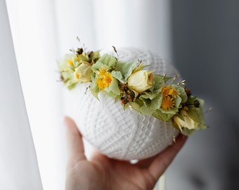 Diadema amarilla para recién nacidos muy adorable con flores y vegetación natural, halo primaveral, accesorio para fotografía de recién nacidos, sesión de fotos, accesorio para sujetar.