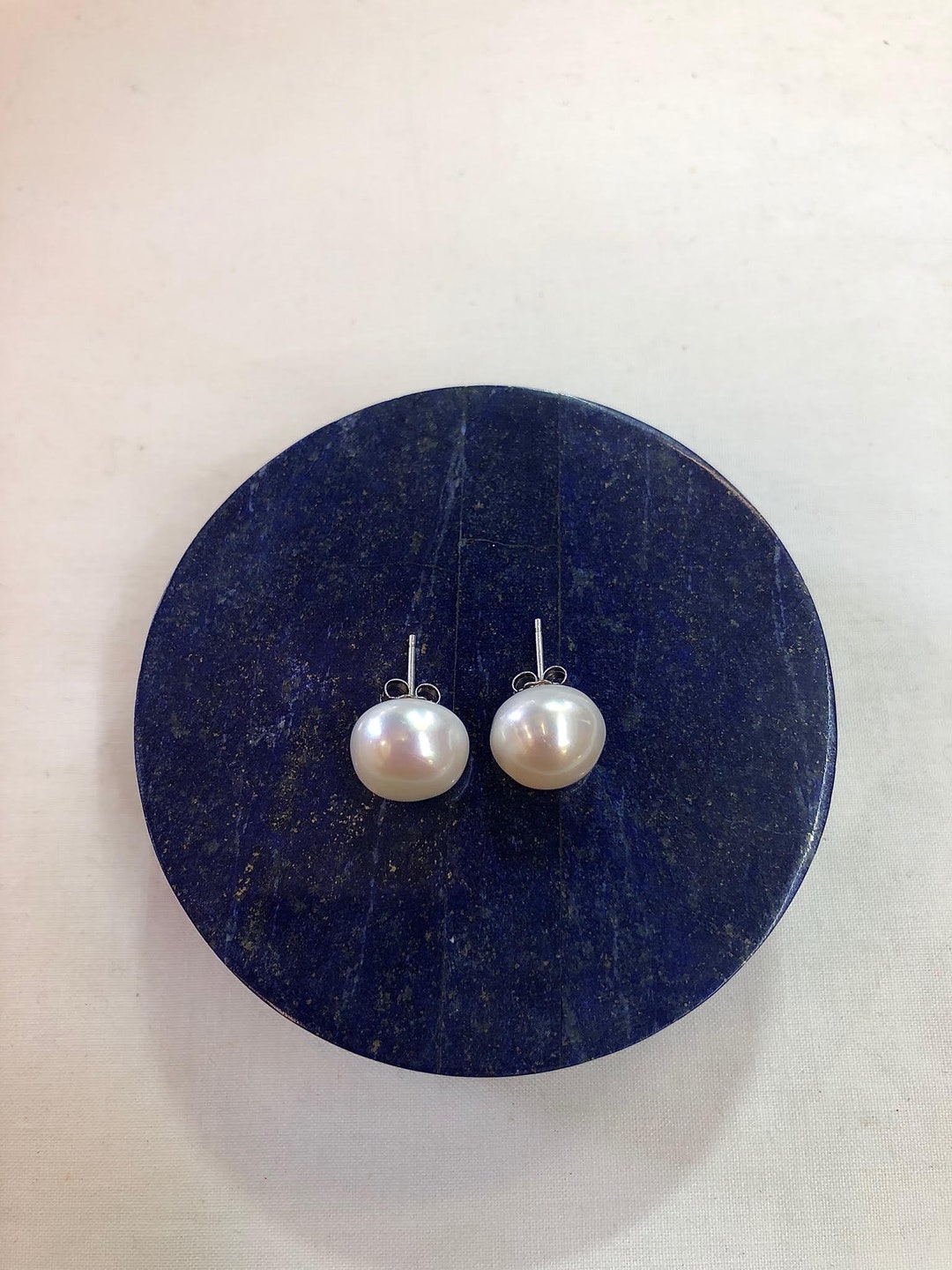 Orecchini A Bottone Argento 925 Con Perle D'acqua Dolce Bianche &ndash; Naturali &ndash; Vendita All'ingrosso