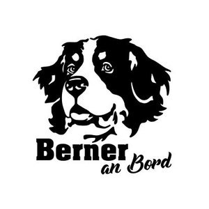 Könnte beinhalten: Schwarz-weiße Silhouette eines Berner Sennenhundes mit dem Text "Berner an Bord" darunter.