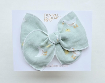 One Silly Goose, one silly goose birthday, one silly good party theme, Mint Goose Hair Bow, Fable Theme, Spring Toddler Bow