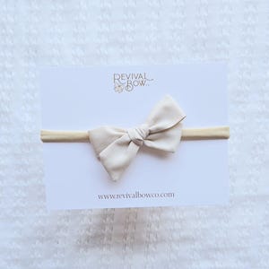 Delicate Beige Pinwheel Bow for Baby Girl, Lovely Spring & Summer Hair Accessories, newborn bow, baby bows on headband, handmade hair bows