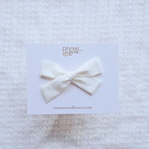 Cream school girl bow - spring bow - summer bow - solid bow - girl bow - baby bow - ivory bow