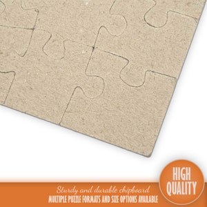 Peut inclure: Gros plan sur un puzzle en carton beige avec des pi&egrave;ces qui s'embo&icirc;tent. Le puzzle est fait de carton solide et durable. Le texte "HAUTE QUALIT&Eacute;" est visible dans un cercle orange vif. Le texte "Carton solide et durable" et "MULTIPLES FORMATS DE PUZZLE ET OPTIONS DE TAILLE DISPONIBLES" est visible en texte noir sur fond orange.