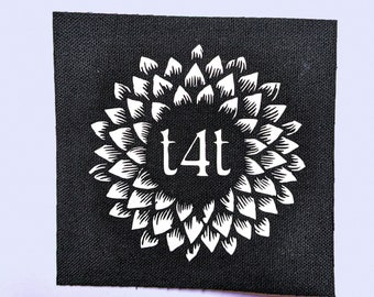 Écusson fleur t4t à coudre trans pour style folk trans