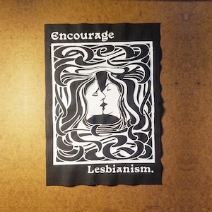 Parche para la espalda que fomenta el lesbianismo