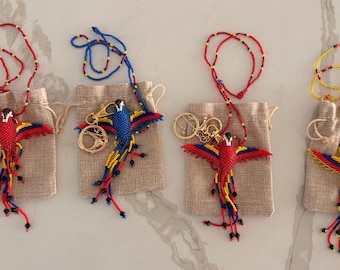 Colombian Macaw necklace. Collar de guacamayas Colombianas