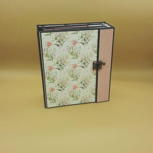 Álbum de scrapbooking romántico