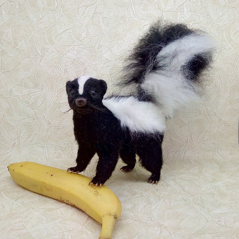 Needle felted skunk. Pet skunk. OOAK The sculpture is made of | Etsy