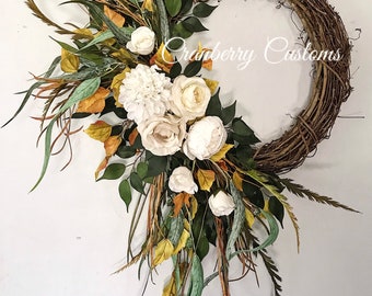 Wreaths for the fall. Big fall wreath. Luxury wreath. Premium floral wreath. Year round wreath. Dahlia and rose wreath. Cream flower wreath.