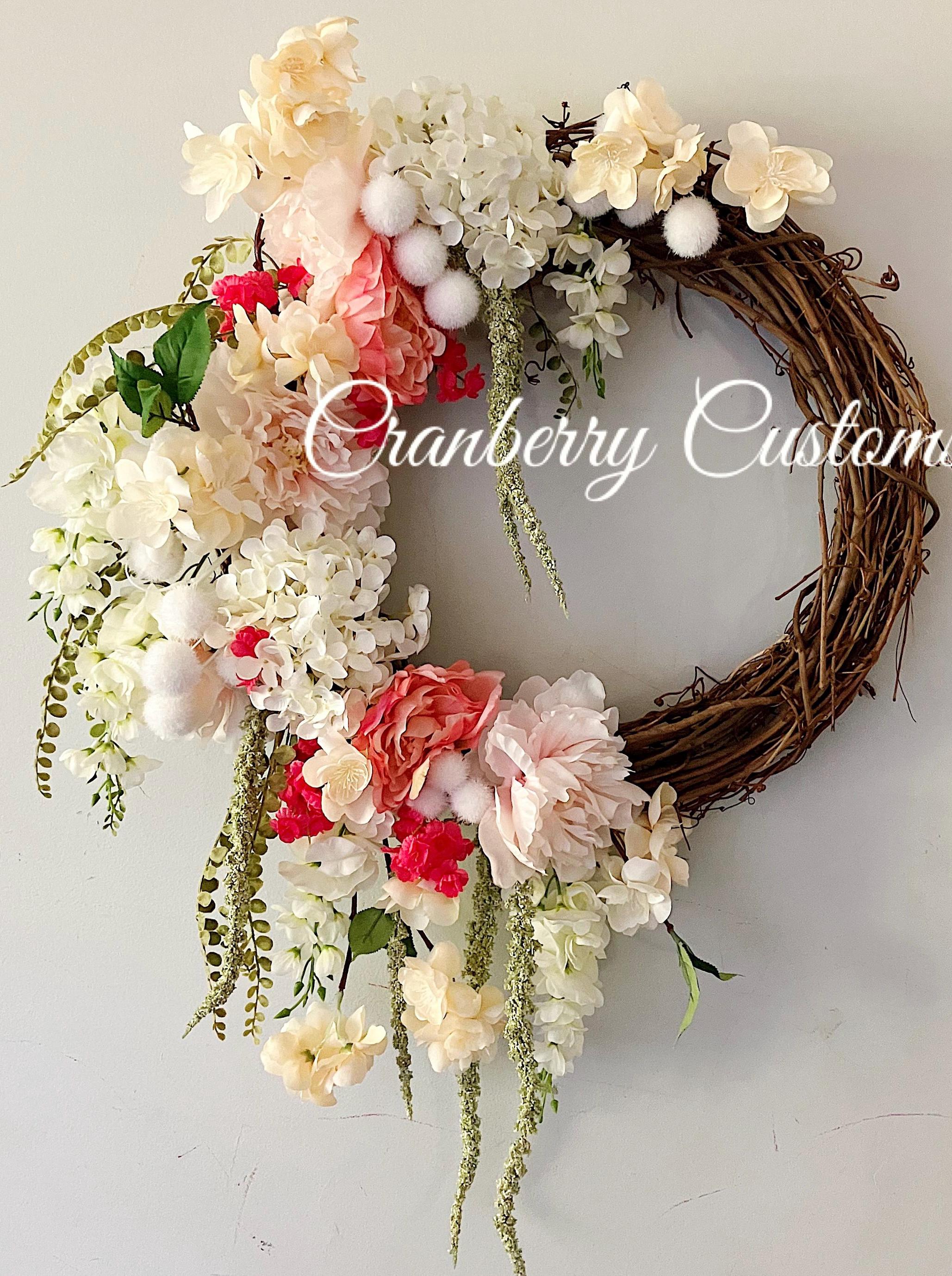 Year round wreath. Wreaths. Summer wreath. Spring wreath. Front Door wreath. Wreath for the door. Wreath.