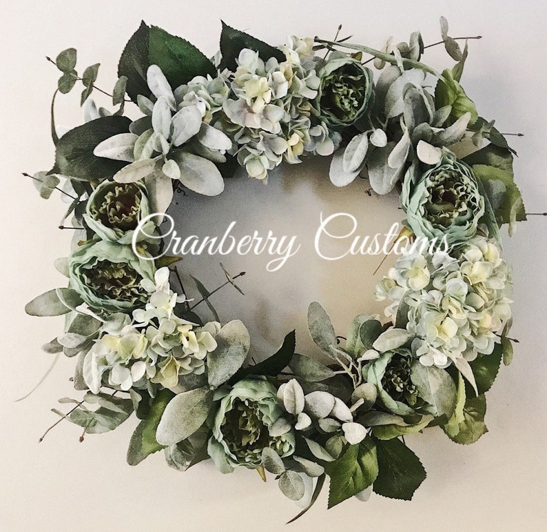Blue green hydrangea wreath. Hydrangea wreath. Spring image 1