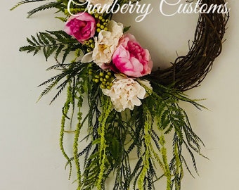 Door wreath. Wreath for the front door. Wreaths. Spring wreath. Summer wreath. Year round wreath. Everyday wreath. Pink flower wreath.