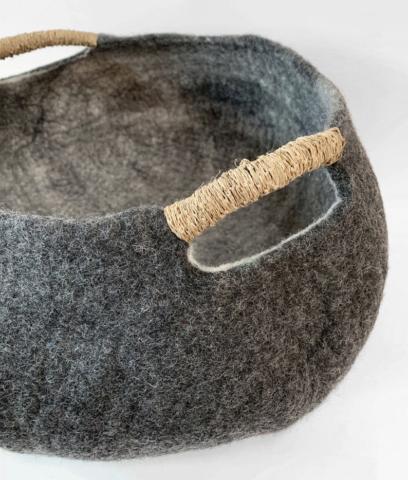 Black Wool Basket Cat Bed, Handmade Wool Basket, Wool Basket for Plants, Modern Cat Bed, Hand Felted Wool, Pet Toy Organization & Storage image 2