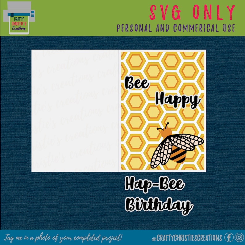 Op de afbeelding: Een printbaar kaartontwerp met een bij op een honingraat achtergrond. De tekst op de kaart luidt "Bee Happy" en "Hap-Bee Birthday".