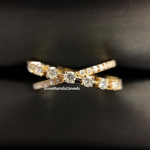 Lab Grown Diamond Crossover Band: 1.30 TW Round Cut Infinity Ring