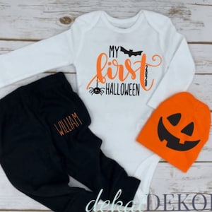 1ère tenue d'Halloween pour bébé | 1ère combinaison d'Halloween® | Première combinaison d'Halloween non sexiste® | Combinaison prénom Halloween® | Chapeau citrouille
