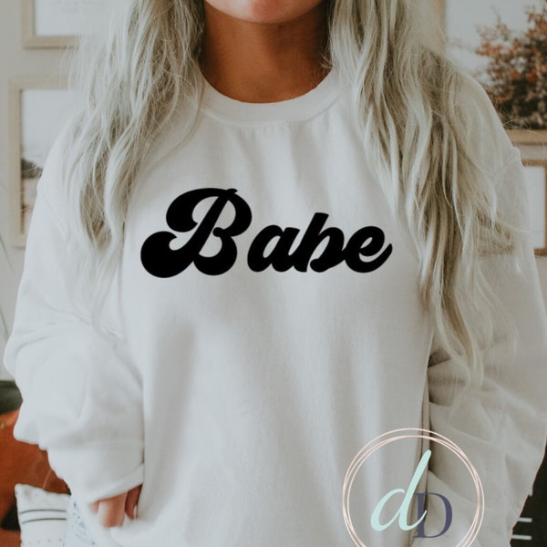 Babe Erwachsene Unisex Sweatshirt | Babe Crewneck Pullover | Geschenk für sie | Damen Kuscheliger bequemer Pullover | Trendige Geschenkidee | Winter Outfit