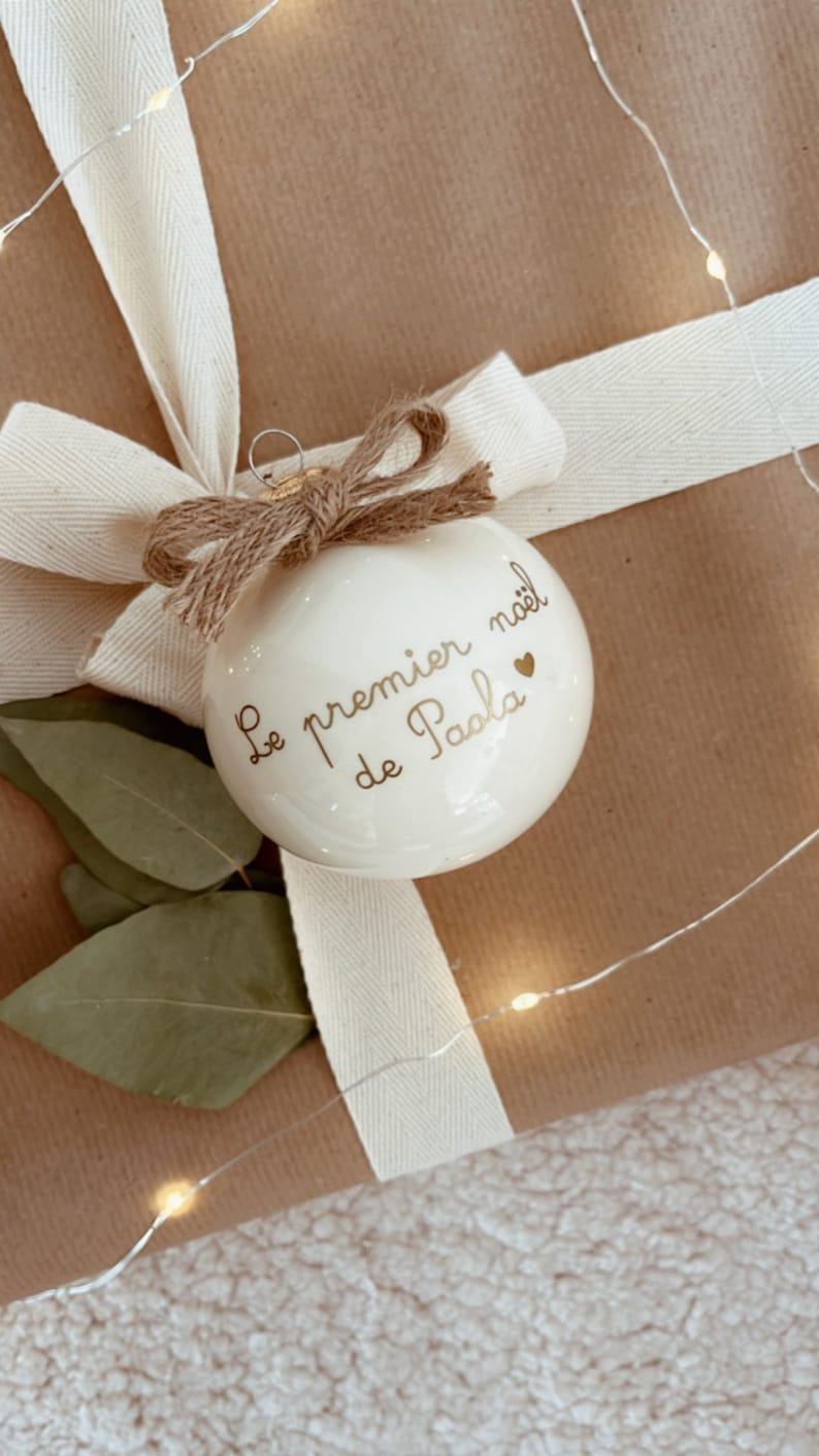 Boule de Noël Personnalisable Boule de Noël en verre teinté Décoration Enfant Famille Cadeau image 1