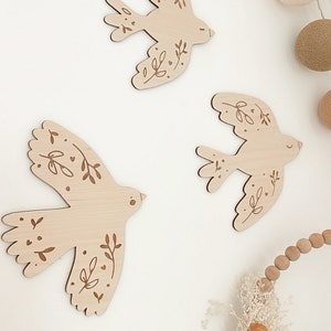 Houten zwaluwen Set van 3 Decoratie Vogel Gans Muur Slaapkamer Kind Baby Huis Cadeau Interieur Boho Natuur afbeelding 3