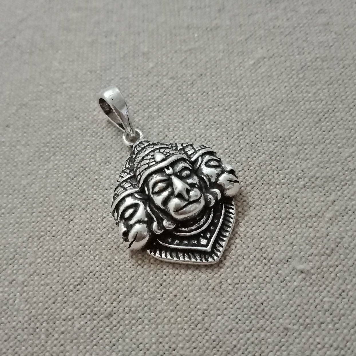 Silver hanuman shop locket price