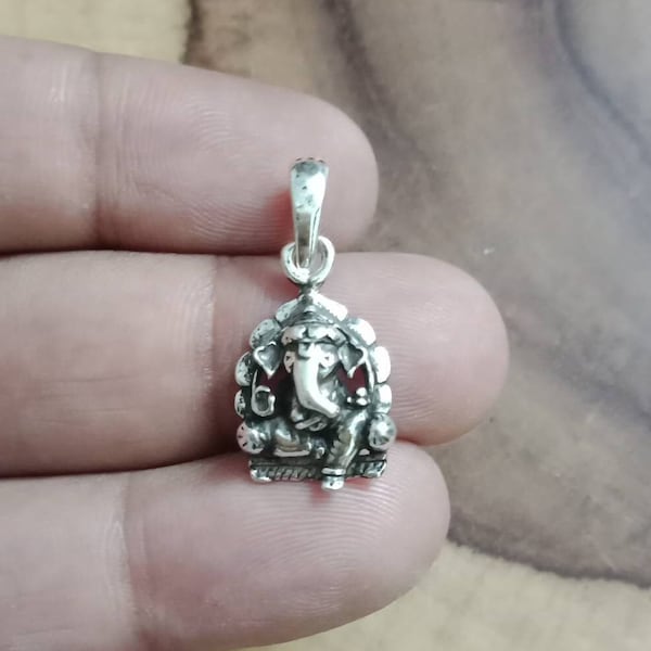 Ganesha Pendant, Dainty Ganesha, Shiva's Son Pendant, Lucky Charm, Sterling Silver Pendant, Vinayaka, Ganpati Pendant, Elephant God, 925