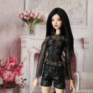 A set of clothes for popovy sisters dolls