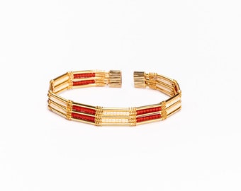 Lightweight gold  Bracelet  /Gold Wire Handmade Bracelet  /Unique Elegant wire wrapped  Bracelet  /Gift for her