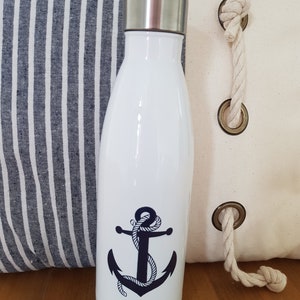 Nautische Metallisolierte Trinkflasche - personalisiert oder mit 10 möglichen Designs. Heiß oder kalt, Reisewasserflasche, umweltfreundliches Geschenk.