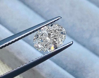 1.2 Carat Oval Lab Grown Diamond: E-F Color, VS1 Clarity