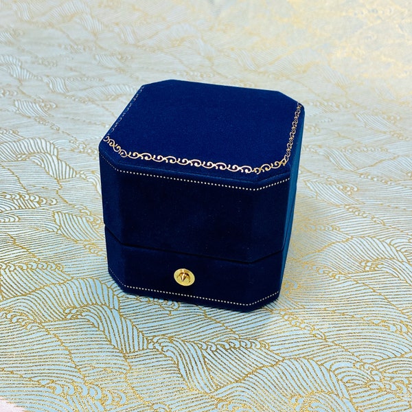 Vintage Style Heirloom Ring Box Jewelry Box Velvet #5