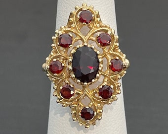 Vintage Garnet 14K Yellow Gold Ring