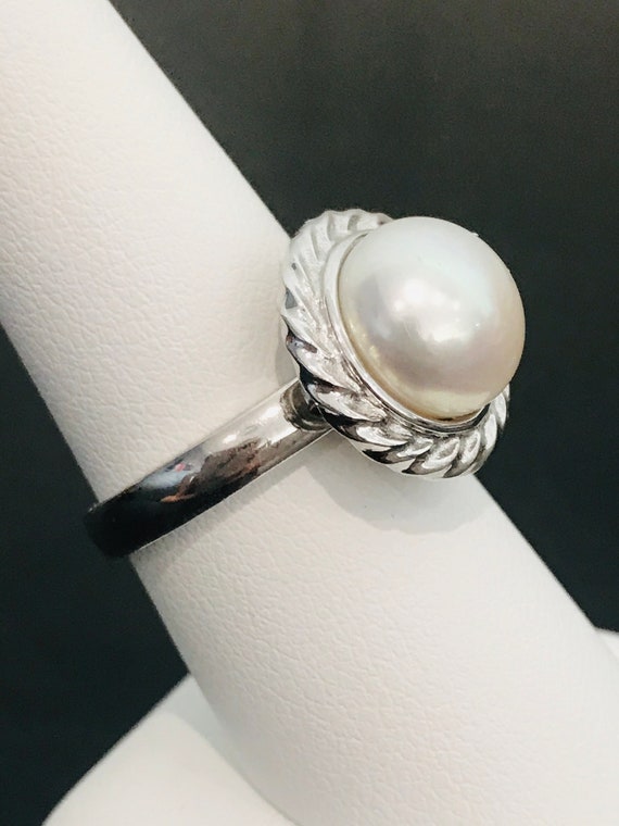 Natural Pearl Solitaire Ring - image 2