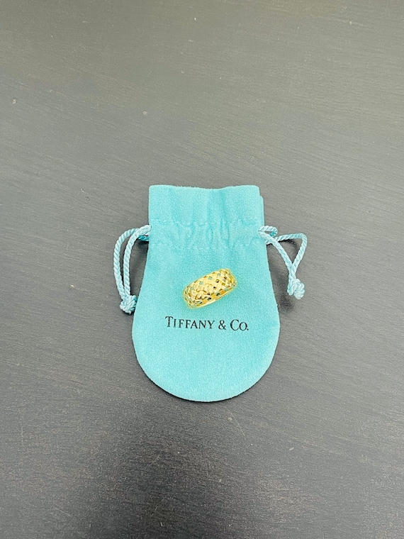 Tiffany & Co Minnevally Mesh Ring in 18K Yellow Go