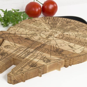 Wooden Millennium Falcon Cutting Board , Wooden Chopping Board Unique Gift , Chopping Block, Custom Cutting Board Gift