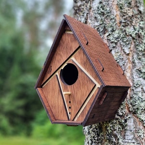 3 Design Wooden Bird House To Small Birds, Personalized Birch Plywood Nesting Box, Outdoor Yard Garden Decoration, Autumn Winter Spring Gift