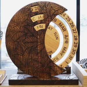 Spinning Standing Calendar, Perpetual Calendar, Wooden Calendar Natural And Brown Stained, House Decoration 2023 Calendar image 10