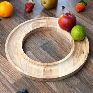 Riley Round Serving Board in Ashwwod