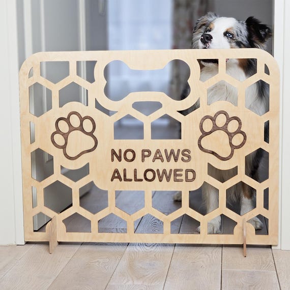 Freestanding Wooden Dog Gate for Stairs and Doorways – No Drill