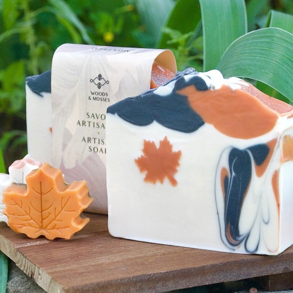 Maple Leaf Soap Gift for Family & Friends, Artisan Soap Bar w/ Maple Syrup and Beeswax, Canadian Symbol Sustainable Gift, Natural Skin Care