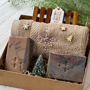 Men’s Christmas Self Care Gift Box – Winter Holiday Spa Set for Him, Dad, Boyfriend, Husband – Unique Present from Daughter