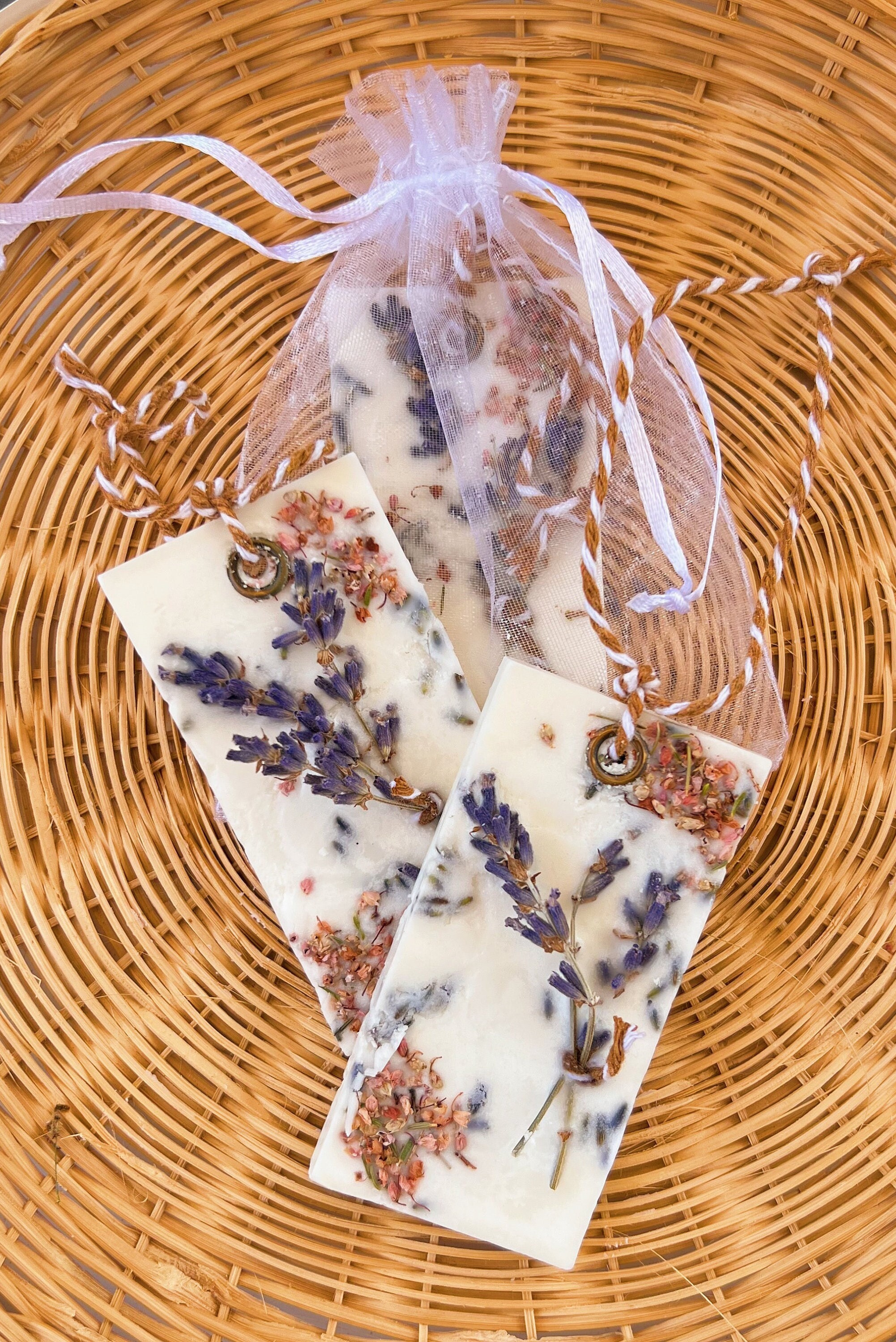 Lavender Soy Wax Tablet Freshener: Botanical Scented Sachet in Organza ...