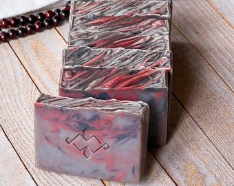 Charcoal Men&#39;s Soap - Strongly Scented Vegan Body Bar, Handmade Luxury Gift for Him, Elegant Skincare for Men Who Have Everything